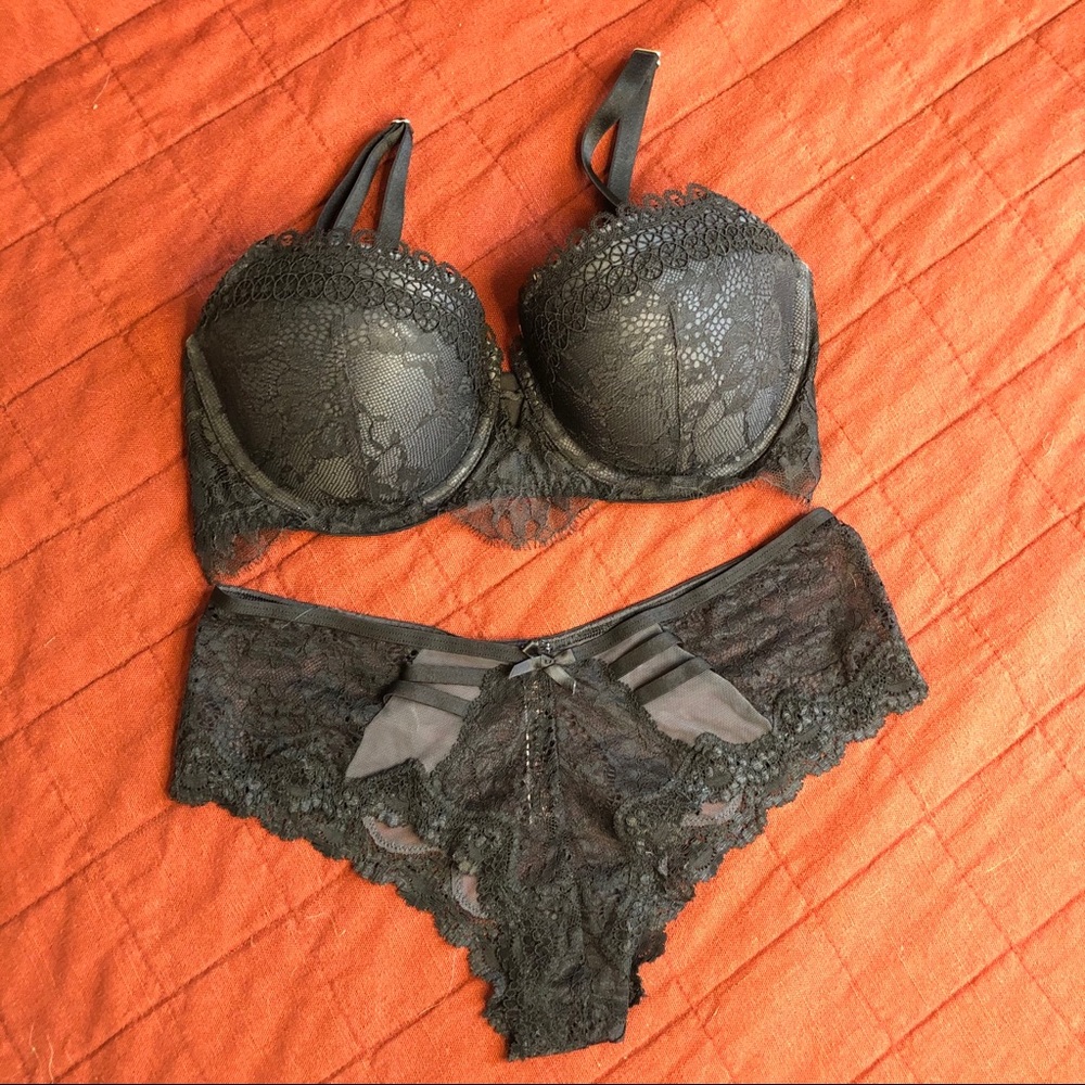 VS Balconette Push-Up Bra & Matching Panties